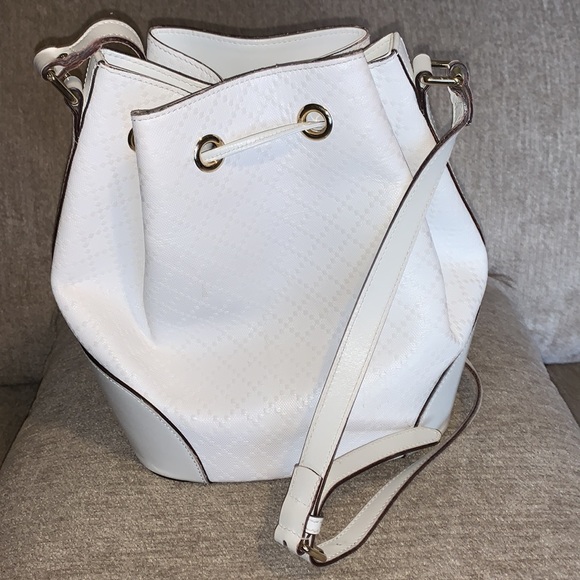 Authentic White Gucci Diamanté bucket bag - Picture 4 of 13